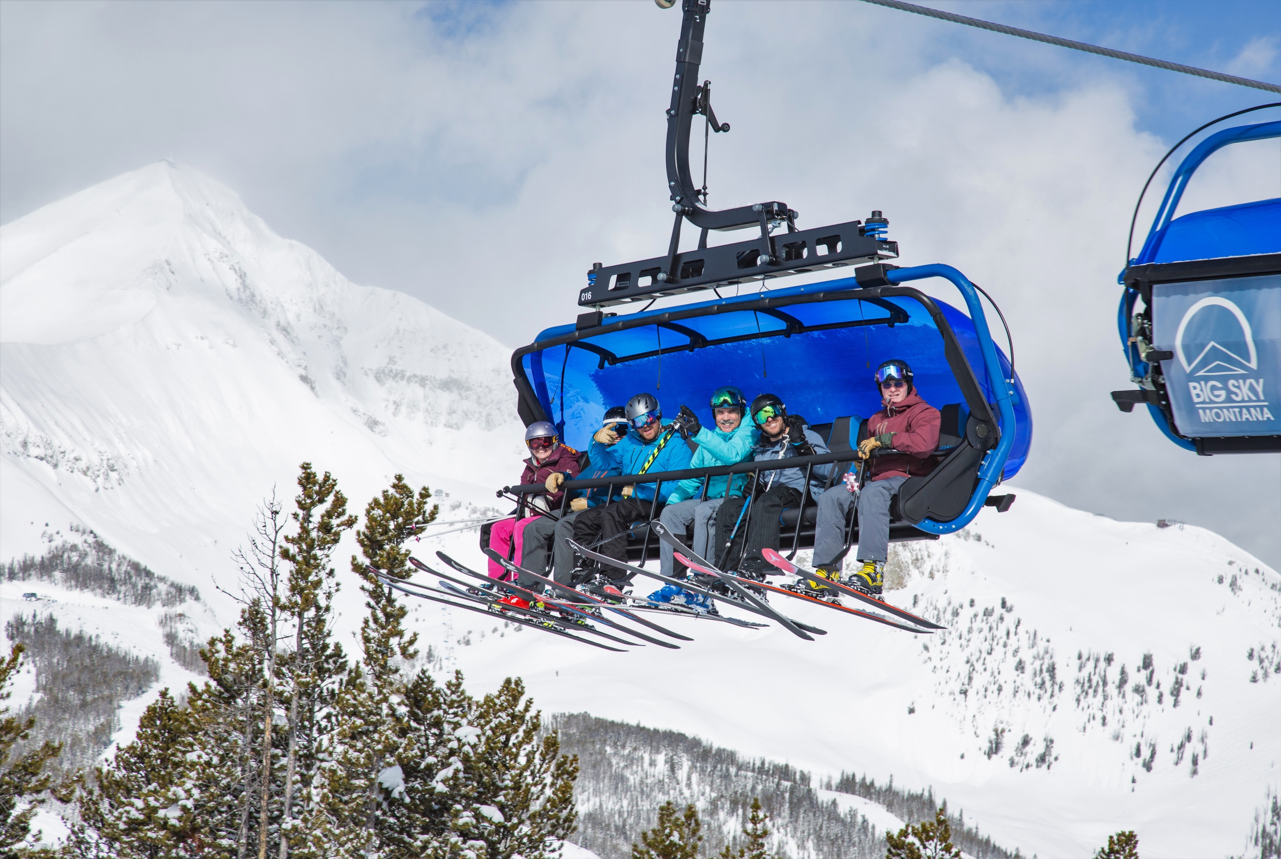 Attendees of PSIA-AASI's National Academy ride Big Sky, Montana's Ramcharger 8 lift.