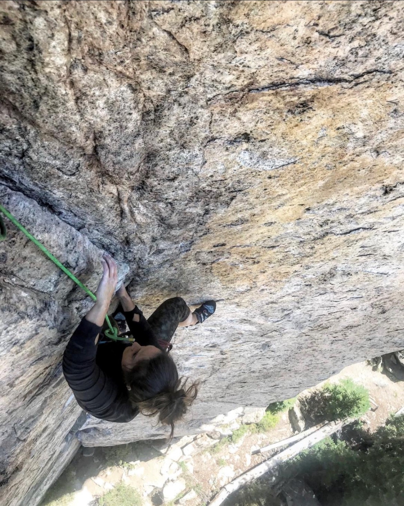 Cori Lambert climbing